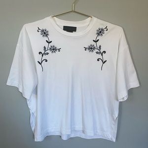 Diesel Black Gold Embroidered White T- shirt shirtsleeves size small